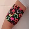 Omnipod-bandjes Lycra Armband In Zwart Met Neon Sterren Van 25/26 Cm Ter Bescherming Van De Omnipod Of Sensor Ivm Diabetes, Geschikt Om Mee Te Zwemmen. Beschermt De Sensor Zoals De Freestyle Libre Of De Omnipod 1 Omnipod-bandjes Lycra Armband In Zwart Met Neon Sterren Van 25/26 Cm Ter Bescherming Van De Omnipod Of Sensor Ivm Diabetes, Geschikt Om Mee Te Zwemmen. Beschermt De Sensor Zoals De Freestyle Libre Of De Omnipod -Yunmai Shop 543x840 3