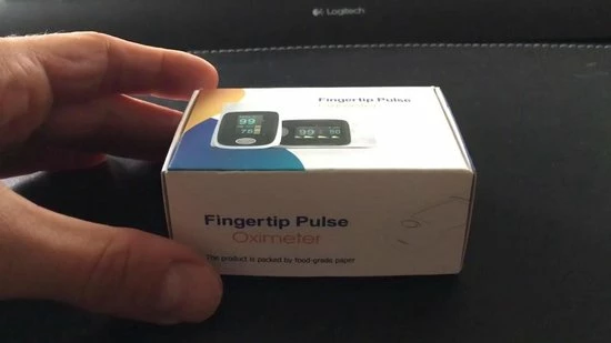 Medical Casa Da Praia - Digitale Vingertop Pulse Saturatiemeter - Zuurstofmeter Vinger Met Hartslagmeter - Oximeter - Best Getest - CE Certificaat - Incl. Opbergtas En Draagkoord 4 Medical Casa Da Praia - Digitale Vingertop Pulse Saturatiemeter - Zuurstofmeter Vinger Met Hartslagmeter - Oximeter - Best Getest - CE Certificaat - Incl. Opbergtas En Draagkoord - Afbeelding 2