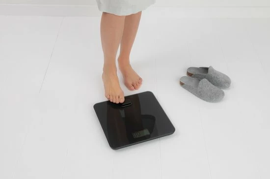 Brabantia ReNew Personenweegschaal Digitaal - Geen Batterij Nodig - Dark Grey 11 Brabantia ReNew Personenweegschaal Digitaal - Geen Batterij Nodig - Dark Grey - Afbeelding 9