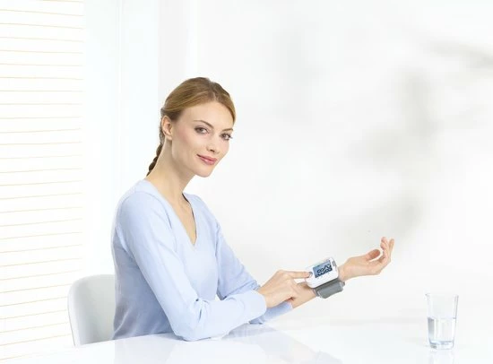 Beurer BC44 Bloeddrukmeter Pols XL Display Hartritmestoornis Herkenning 6 Beurer BC44 Bloeddrukmeter Pols XL Display Hartritmestoornis Herkenning - Afbeelding 4