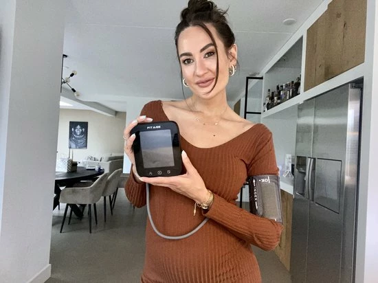 FITAGE® Bovenarm Bloeddrukmeter - Bloeddrukmeters - Hartslagmeter - Blood Pressure Monitor - Opbergtas - Omtrek Manchet 22-42cm 15 FITAGE® Bovenarm Bloeddrukmeter - Bloeddrukmeters - Hartslagmeter - Blood Pressure Monitor - Opbergtas - Omtrek Manchet 22-42cm - Afbeelding 13