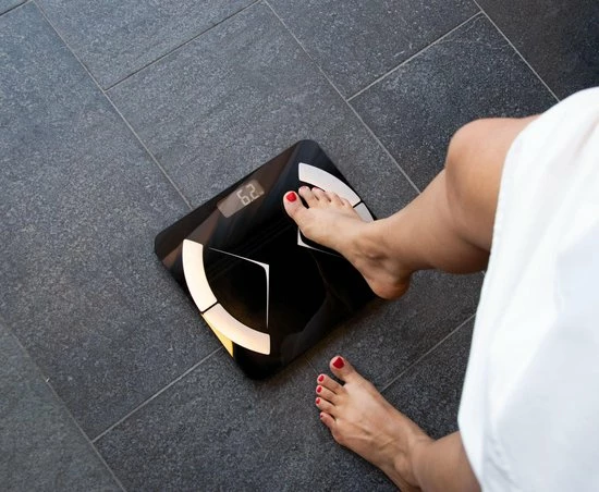 Silvergear Bluetooth Personenweegschaal - Met Zeer Volledige Lichaamsanalyse Met Vetpercentage ? Inclusief Analyse App ? Zwart 13 Silvergear Bluetooth Personenweegschaal - Met Zeer Volledige Lichaamsanalyse Met Vetpercentage ? Inclusief Analyse App ? Zwart - Afbeelding 11