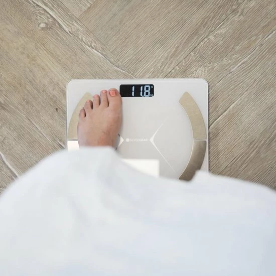 Silvergear Bluetooth Personenweegschaal - Met Zeer Volledige Lichaamsanalyse Met Vetpercentage – Inclusief Analyse App – Wit 12 Silvergear Bluetooth Personenweegschaal - Met Zeer Volledige Lichaamsanalyse Met Vetpercentage – Inclusief Analyse App – Wit - Afbeelding 10