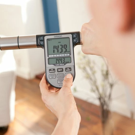 OMRON BF511 Personenweegschaal - Slimme Weegschaal Met Lichaamsanalyse - Smart Scale - Klinisch Gevalideerd - Max. 150kg - Blauw 4 OMRON BF511 Personenweegschaal - Slimme Weegschaal Met Lichaamsanalyse - Smart Scale - Klinisch Gevalideerd - Max. 150kg - Blauw - Afbeelding 2