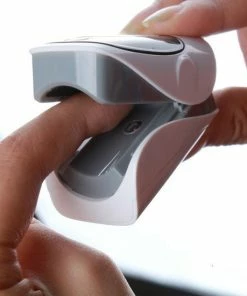 OPTIBLE Saturatiemeter Vinger ? Hartslagmeter - Zuurstofmeter- Pulse Oximeter - Digitale Saturatiemeter - Zuurstofmeter Vinger- Grijs, Inclusief Beschermhoes - Zwart Of Rood. -Yunmai Shop 550x550 667