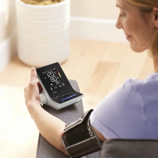 Braun ExactFit™ 3 BUA6150WE - Bovenarmbloed Drukmeter 12 Braun ExactFit™ 3 BUA6150WE - Bovenarmbloed Drukmeter - Afbeelding 10