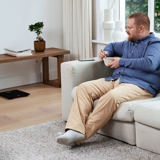 OMRON HN300T2 Intelli IT Personenweegschaal - Slimme Weegschaal - Smart Scale - Met Mobiele App - Max. 150kg - Zwart 5 OMRON HN300T2 Intelli IT Personenweegschaal - Slimme Weegschaal - Smart Scale - Met Mobiele App - Max. 150kg - Zwart - Afbeelding 3