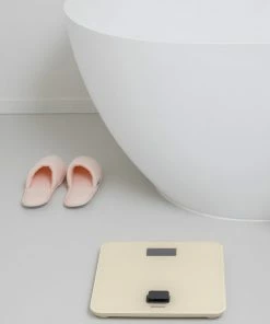 Brabantia ReNew Personenweegschaal Digitaal - Geen Batterij Nodig - Soft Beige -Yunmai Shop 550x803 2